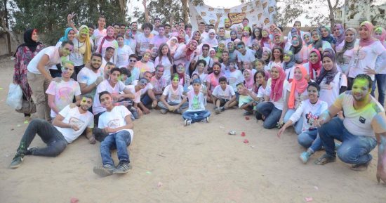 بالصور.. أحمد يونس يستضيف 100 طفل فى "مهرجان كلام معلمين"