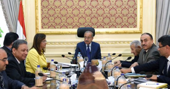 شريف إسماعيل يلتقى رئيسا الهيئة الوطنية للإعلام والصحافة 