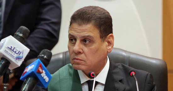 تأجيل إعادة محاكمة أحمد دومة فى "أحداث مجلس الوزراء" لـ21 مارس 