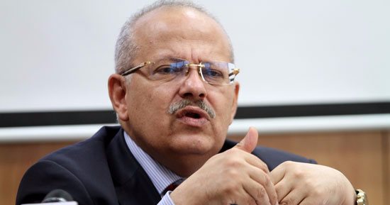 جامعة القاهرة تعفى أبناء اليتامى وغير القادرين من المصروفات الدراسية