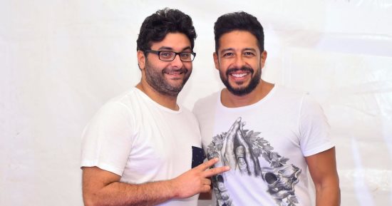 محمد حماقى يستقر على برنامجه الغنائى لحفل الجامعة الأمريكية