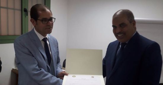جامعة الأزهر تكرم الحاصلين على دورات التمييز الإدارى وإدارة الأزمات