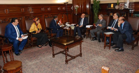 وزير الزراعة يبحث مع برنامج الغذاء العالمى التأقلم مع التغيرات المناخية