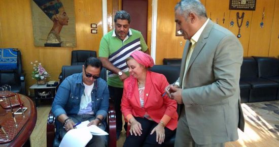 مدحت صالح يجرى بروفة موسيقية أخيرة قبل حفل "أضواء المدينة"