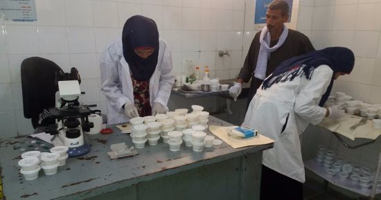 بالصور.. فحص عشوائى لأهالى مركز الفشن ببنى سويف لمعرفة الإصابة بالبلهارسيا
