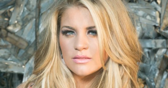 لورين الاينا تنضم لفريق عمل مسلسل الدراما الموسيقى Nashville