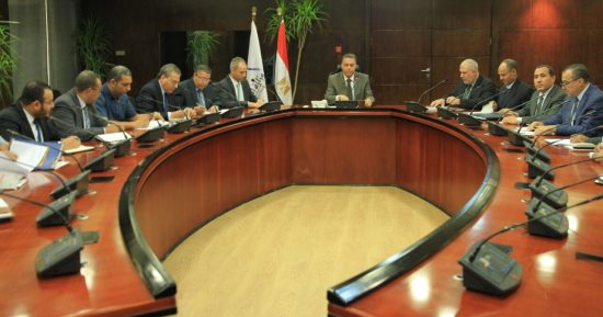 وزير النقل: تنفيذ مشروعات لكهربة إشارات السكة الحديد بمليار دولار