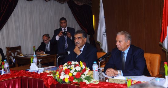 وزير قطاع الأعمال يعيد تشكيل مجلس إدارة القابضة للنقل البحرى والبرى 