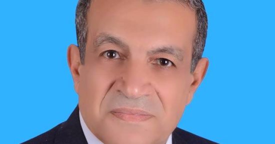 وصول استشاريين من جامعة حلوان لتوقيع الكشف الطبى على المرضى بمستشفى الخارجة