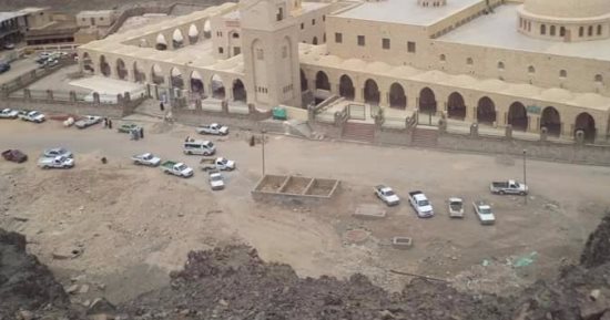 توافد مريدى الإمام أبو الحسن الشاذلى على وادى حميثرة بمرسى علم لإحياء المولد