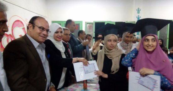  بالصور.. تكريم 72 طالبا وطالبة بمراحل تعليم إدارة قليوب