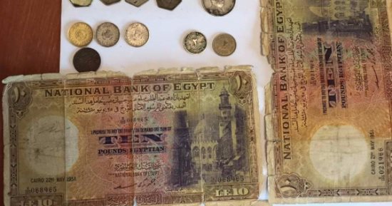 التحرى عن النشاط الإجرامى لعامل متهم بسرقة العملات النادرة وبيعها بالصاغة