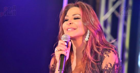 إليسا تتألق فى حفل نيلى بـ "وحشتوني" وتطرب الحضور بأغانى العندليب وفيروز