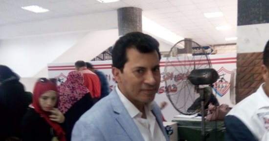 أشرف صبحى يوافق على الانضمام لقائمة مرتضى منصور فى حالة الترشح