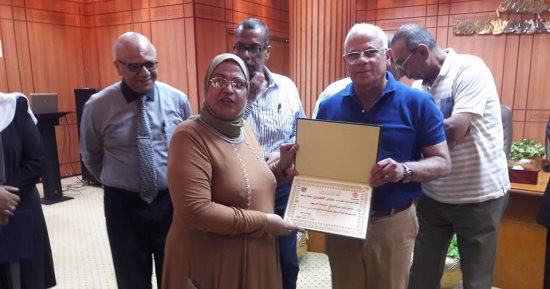 بالصور..محافظ بورسعيد يكرم قيادات التربية والتعليم والمعلمين المتميزين