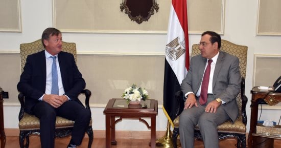 طارق الملا: اهتمام شركات عالمية بالاستثمار فى صناعة الغاز بمصر نجاح للحكومة