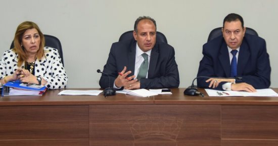 محافظ الإسكندرية يجتمع بلجنة مواجهة مخاطر السيول والأمطار استعدادا لموسم شتاء 