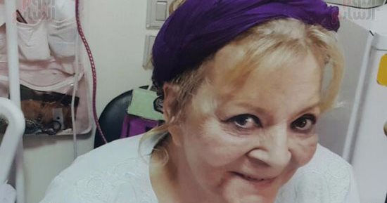 ننشر أحدث صورة للنجمة نادية لطفى من داخل المستشفى