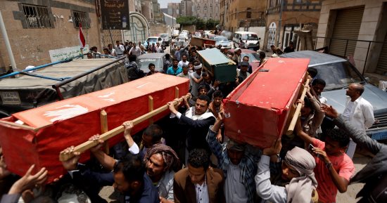تقرير يمنى: مقتل 68 مدنيا بينهم 13 طفلا و6 نساء برصاص الحوثيين فى تعز
