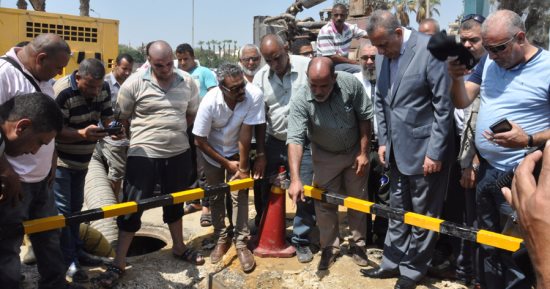 محافظ الجيزة يتفقد أعمال إصلاح خط المياه الرئيسى بالرماية