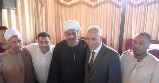 بالصور.. إنهاء خصومة ثأرية بين أبناء عمومة راح ضحيتها 6 أشخاص بأسيوط