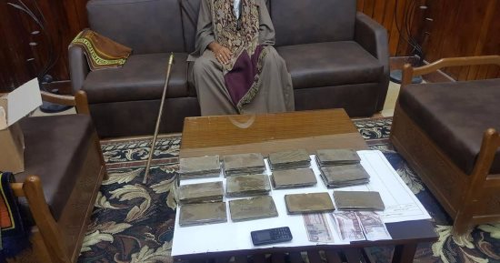 القبض على تاجر مخدرات بكمين عيون موسى وبحوزته 43 طربة حشيش
