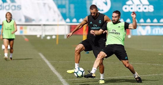 أخبار ريال مدريد اليوم عن تسليم الملكى كأس الليجا أمام فالنسيا غدًا