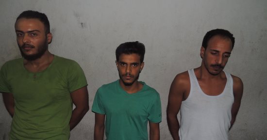 القبض على 3 أشخاص بحوزتهم كيلو حشيش وبندقية خرطوش فى دار السلام