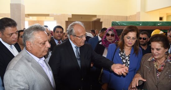 بالصور.. وزيرا التنمية المحلية والتخطيط يفتتحان المركز التكنولوجى بأبوحمص