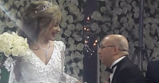 بالصور.. جنات تغنى لزوجها فى حفل زفافهما أغنية جديدة بعنوان "يا حمادة"