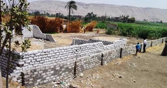 محافظ سوهاج : إزالة 11 حالة تعد على الأراضى الزراعية بمركز المنشاة