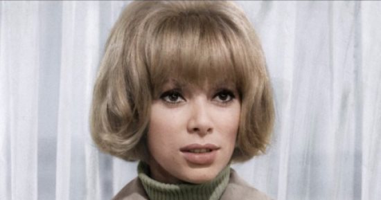 وفاة الممثلة الفرنسية ميريل دارك عن 79 عاما 