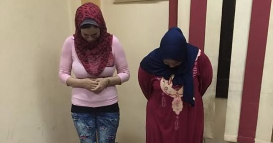 القبض على سيدتين وبحوزتهما 58 تذكرة هيروين بالدقهلية