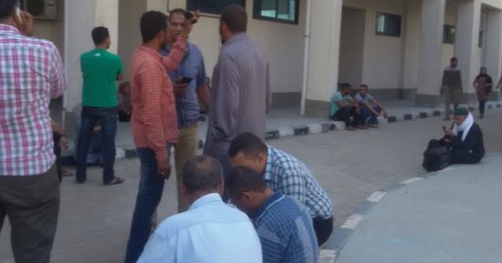 بالصور.. نيابة بنى سويف تعاين موقع حادث إتوبيس الصعيد