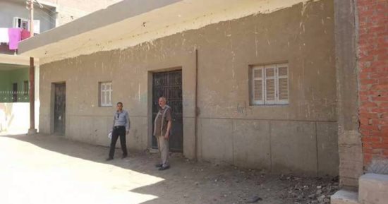 بالصور.. إحالة موظفى جمعية زراعية فى أسيوط للتحقيق بسبب إغلاقها