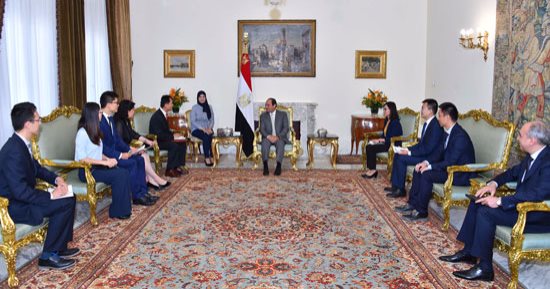 السيسي يشيد بتميز العلاقات والشراكة الاستراتيجية بين مصر والصين