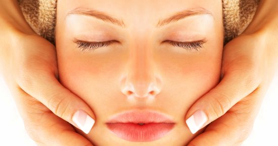 6 وصفات طبيعية لجمالك باستخدام الزيوت