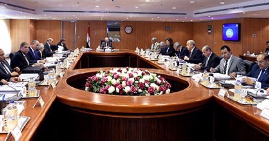 محافظ سوهاج: توفير السلع والمواد الغذائية واللحوم المخفضة بمنافذ المحليات