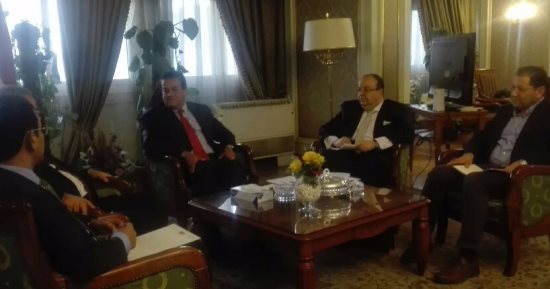 خالد عبد الغفار لوزير خارجية اليمن: ندرس إعفاء طلابكم من المصروفات الدراسية