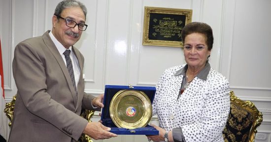 بالصور.. نادية عبده وأشرف عامر يبحثان مستقبل الثقافة بالبحيرة