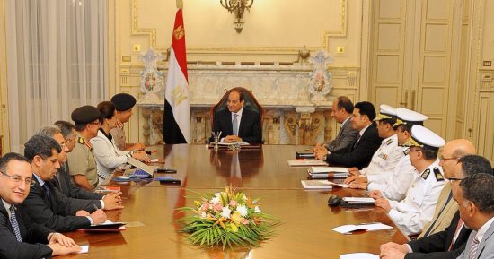 السيسى يجتمع بقيادات الإسكندرية والبحيرة لاستعراض خطط تطوير محور المحمودية