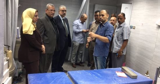 عميد طب بنها يطمئن على جاهزية مستشفيات الجامعة لعيد الأضحى