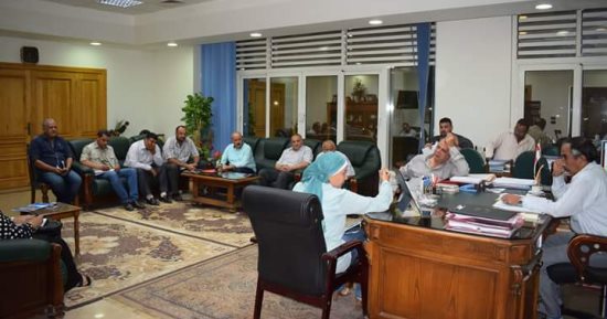 سكرتير عام البحر الأحمر يبحث سبل الحد من الصيد الجائر