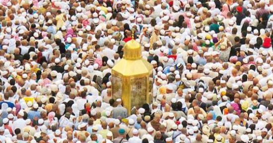 "مقام إبراهيم"... آية بينة ومصلى للطائفين والعاكفين والركع السجود