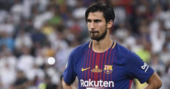إيفرتون يضم أندريه جوميز لاعب برشلونة 5 سنوات 