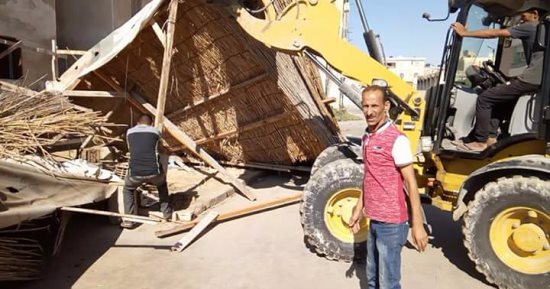 بالصور .. حملة موسعة لإزالة الإشغالات بمدينة العريش