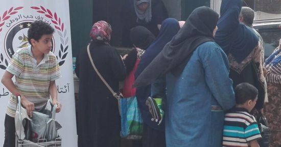 ائتلاف "حب الوطن" يواصل طرح سيارات السلع الغذائية بأسعار مخفضة فى الجيزة