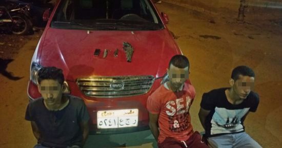 ضبط 3 عاطلين لسرقتهم تاكسى بالعاشر من رمضان