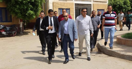 بالصور.. محافظ المنوفية يقيل رئيس مدينة أشمون لعدم تواجده بمكتبه