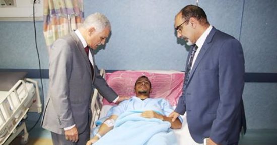 سكرتير عام محافظة جنوب سيناء يهنئ المرضى بالمستشفيات بعيد الأضحى